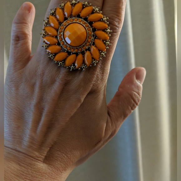 Orange statement piece ring - Picture 2 of 5